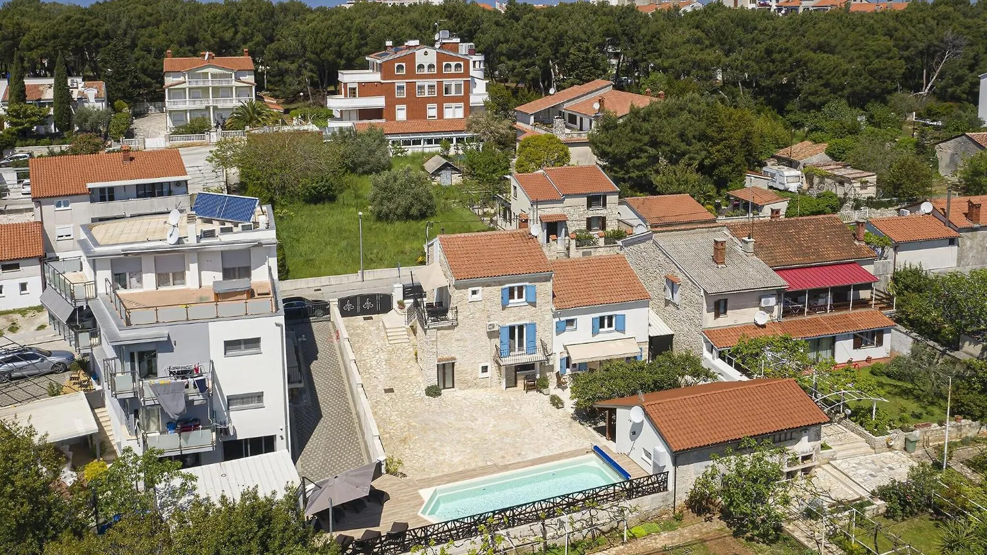 Apartment With Swimming Pool And Private Terrace Pula 0*,  Croatia