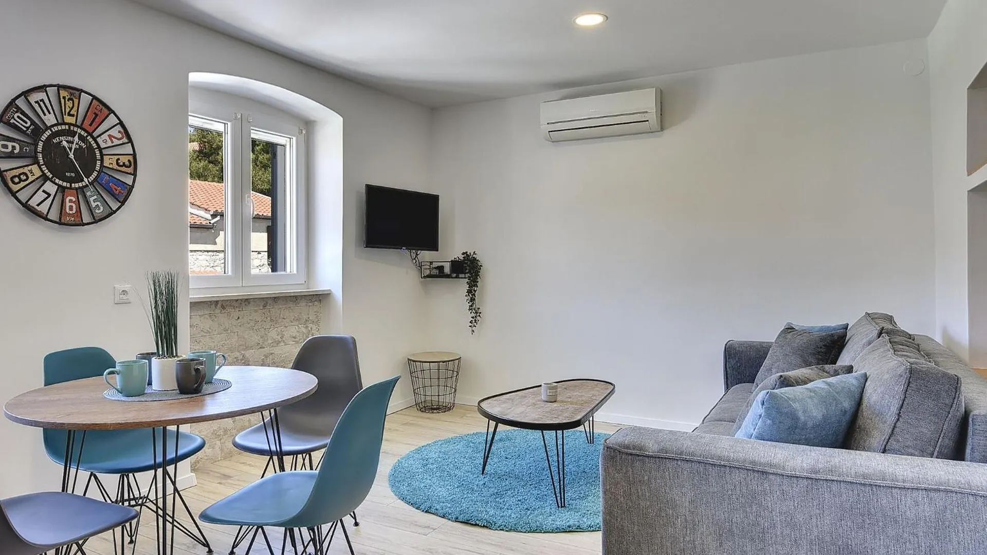 Apartment With Swimming Pool And Private Terrace Pula
